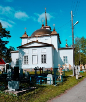 Троицкая церковь на кладбище в Ирбите