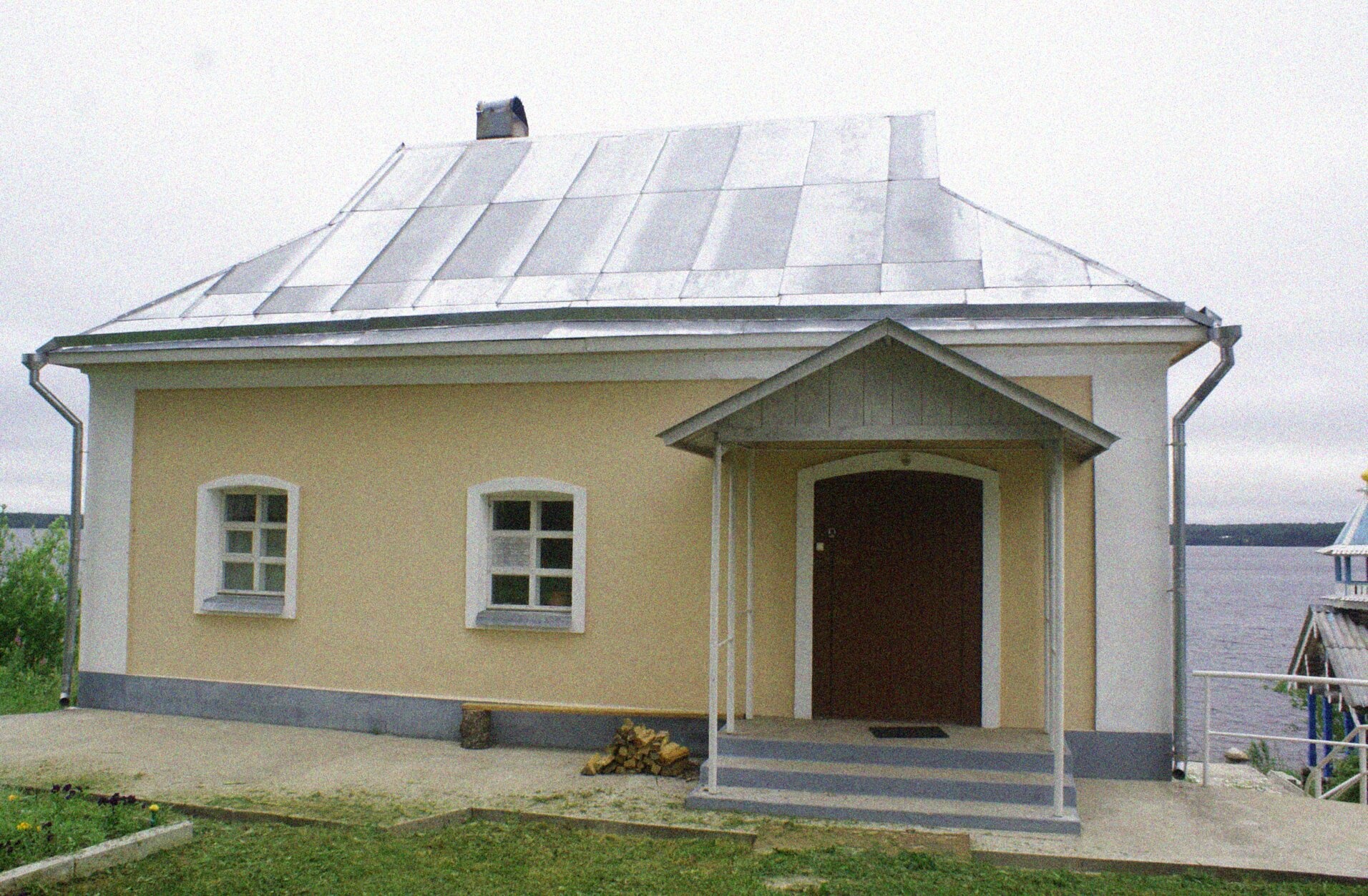 Храм преподобного Иоанна Рыльского в Важеозерской обители