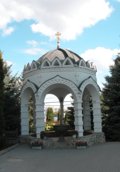 Часовня на территории Алексеево-Акатова монастыря в Воронеже