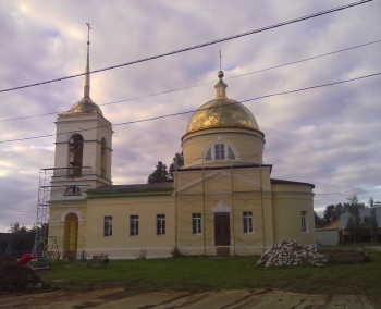 Храм Михаила Архангела в деревне Вертлино
