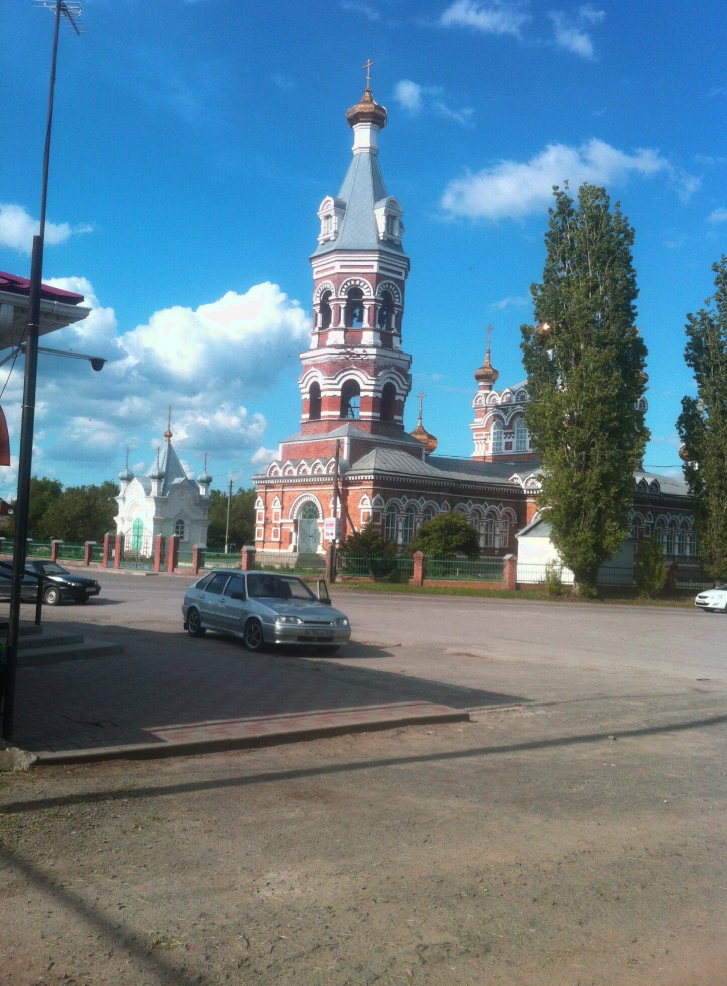 Свято-Троицкая церковь в селе Большая Мартыновка