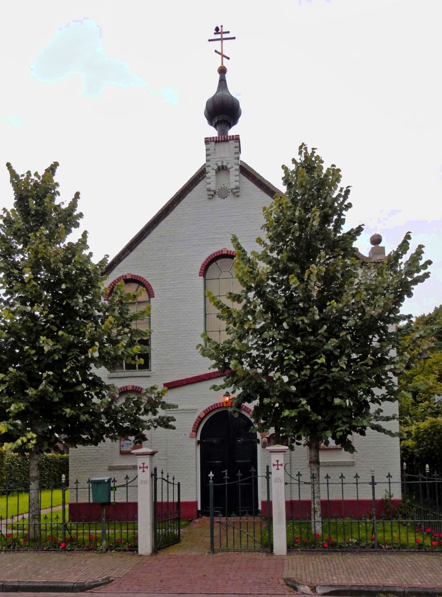 Свято-Никольский монастырь в Хемелюме: уголок русского православия в Нидерландах