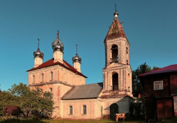 Церковь великомученика Димитрия Солунского в селе Хлебницы