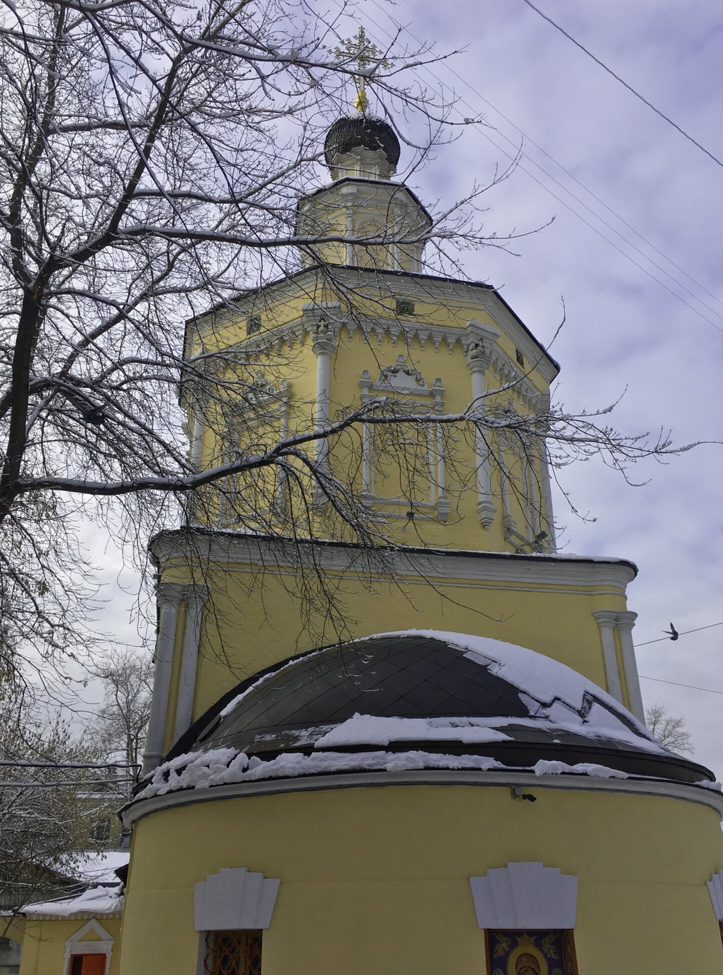 Церковь Троицы Живоначальной в Хохлах - зимняя фотография
