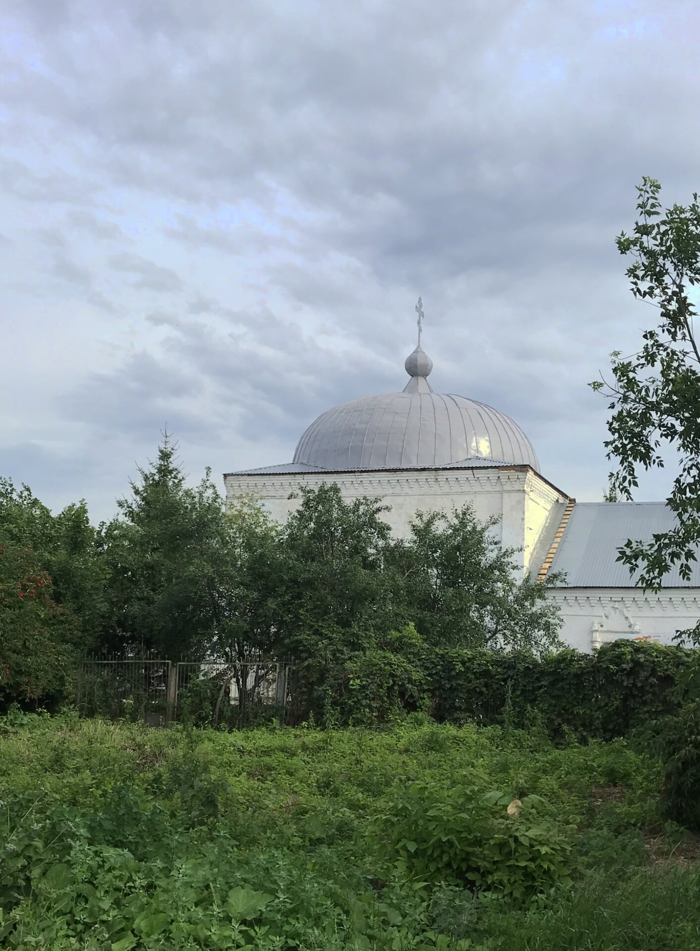 Храм Живоначальной Троицы в Нижних Вязовых