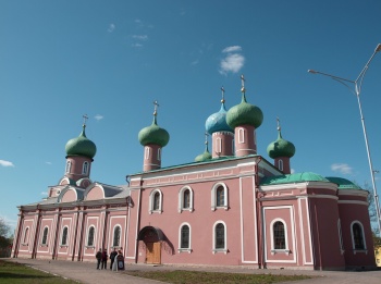 Спасо-Преображенский кафедральный собор в Тихвине