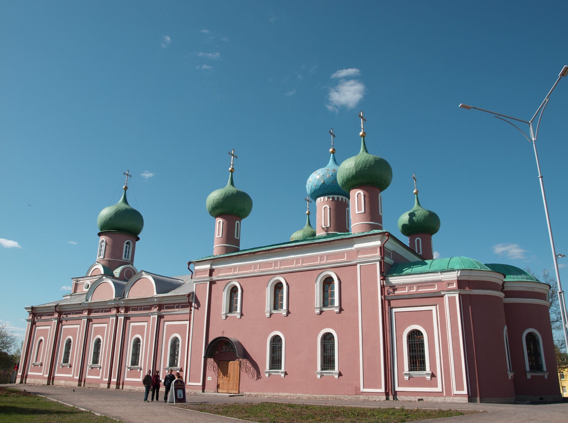 Спасо-Преображенский кафедральный собор в Тихвине