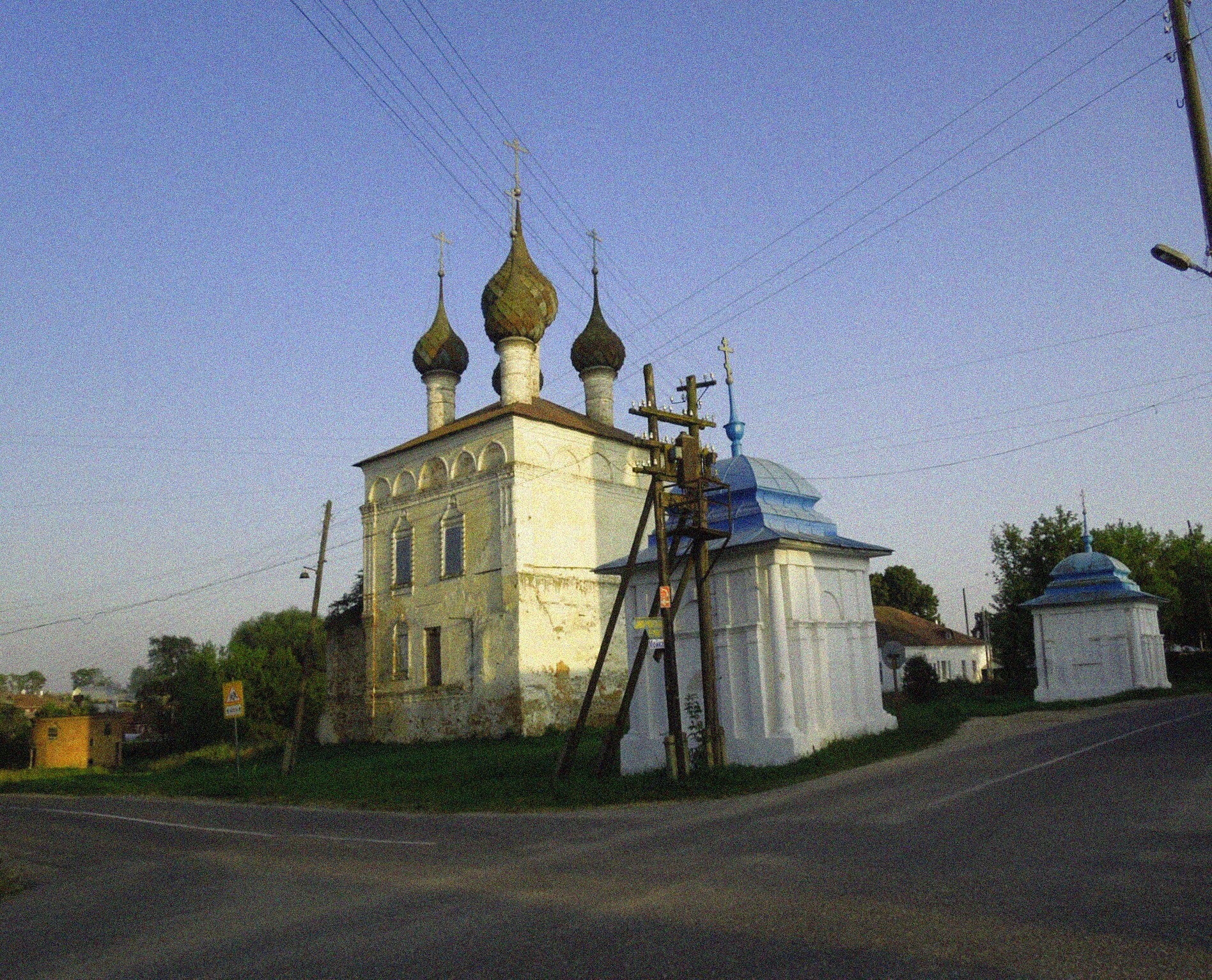 Троицкая летняя церковь в селе Писцово