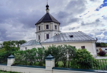 Храм Покрова Пресвятой Богородицы в Затмачье (Тверь)