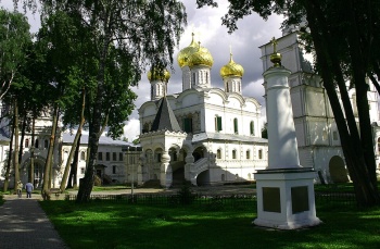 Троицкий собор Ипатьевского монастыря в Костроме