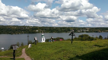 Казанская церковь в селе Сараево на берегу Волги