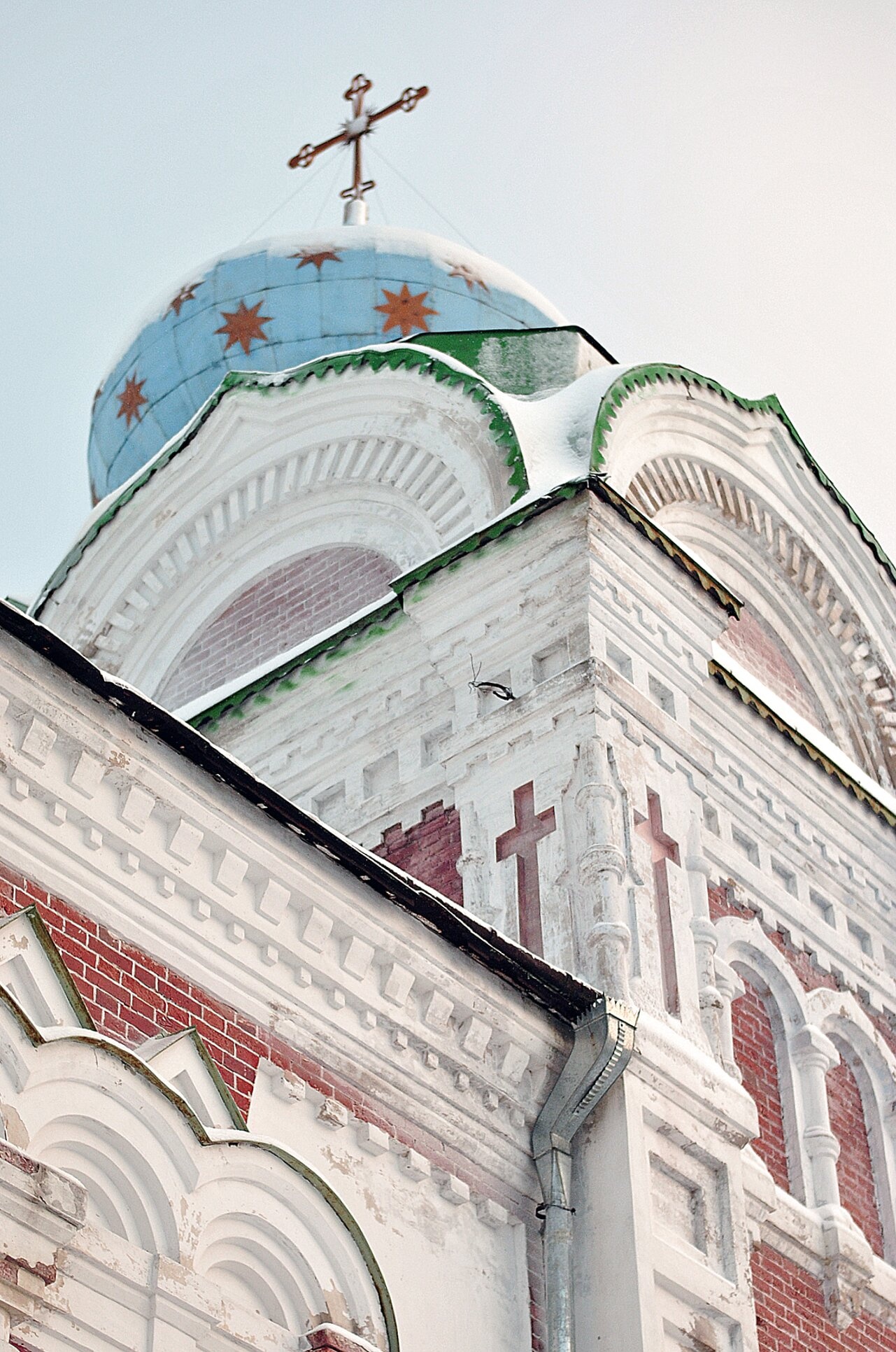 Архитектурные детали Крестовоздвиженского Кылтовского монастыря