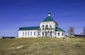 Никольская церковь в селе Воя