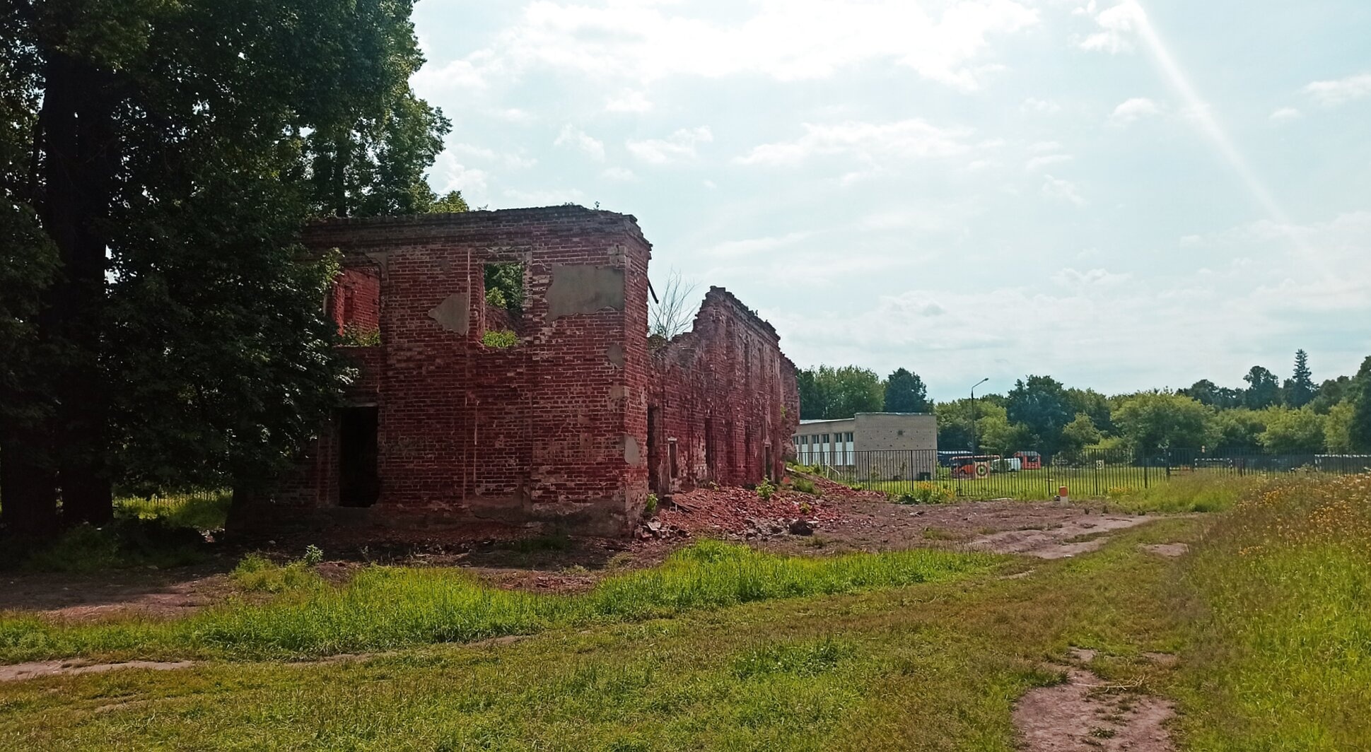 Церковь Михаила Архангела в Кутепово: история в руинах