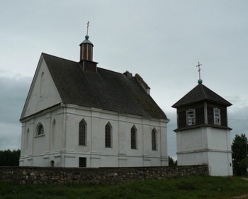 Свято-Успенская церковь в деревне Плебань