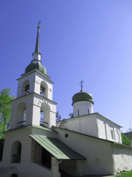 Храм Святой Великомученицы Анастасии Узорешительницы в Пскове