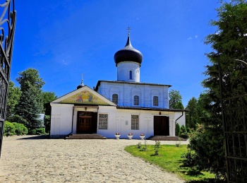 Храм Великомученика Георгия Победоносца в Старой Руссе