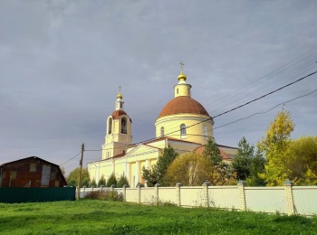 Церковь Троицы Живоначальной в деревне Турбичево