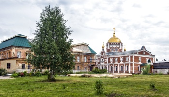 Христорождественский Слободской монастырь в Слободском