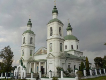 Храм Воскресения Христова в селе Молоди