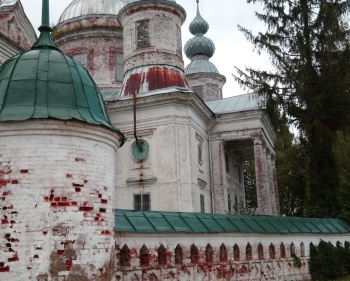 Троицкая церковь в селе Острецово