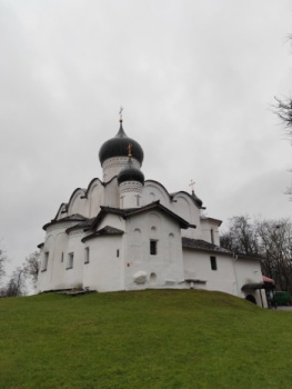 Церковь Василия Великого на Горке в Пскове