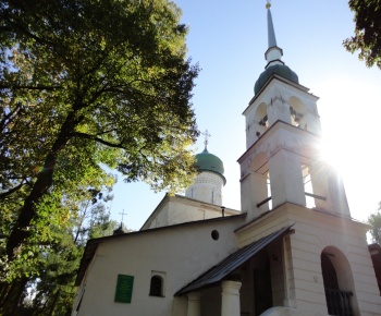 Церковь Анастасии Узорешительницы в Пскове