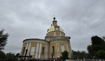 Церковь Воздвижения Креста Господня в Воздвиженском