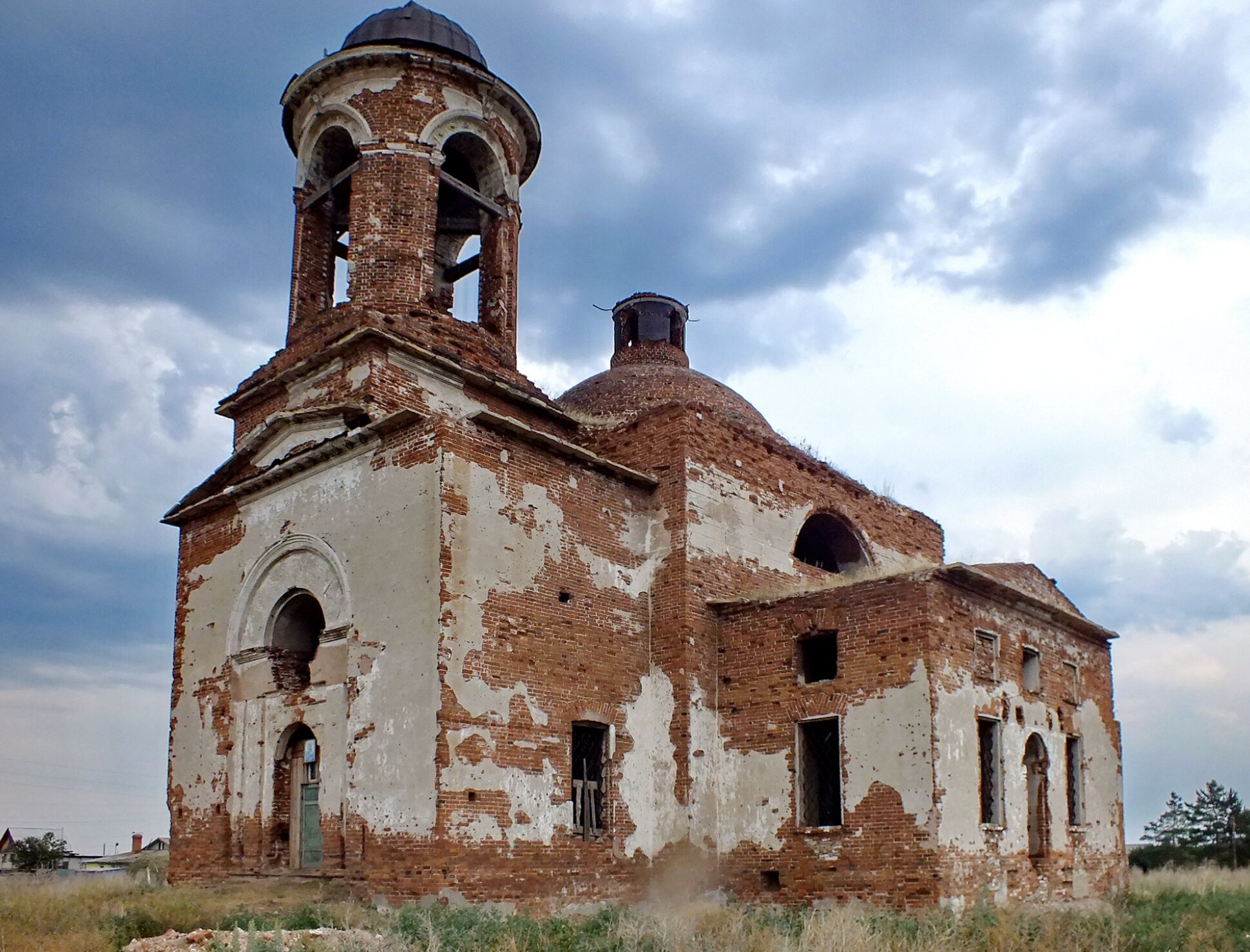 Введенская церковь в селе Травянское: история и архитектура
