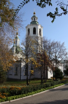 Крестовоздвиженская церковь в Тюмени на фотографии