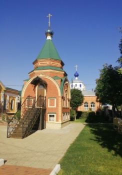 Храм во имя святого великомученика Димитрия Солунского в Оренбурге