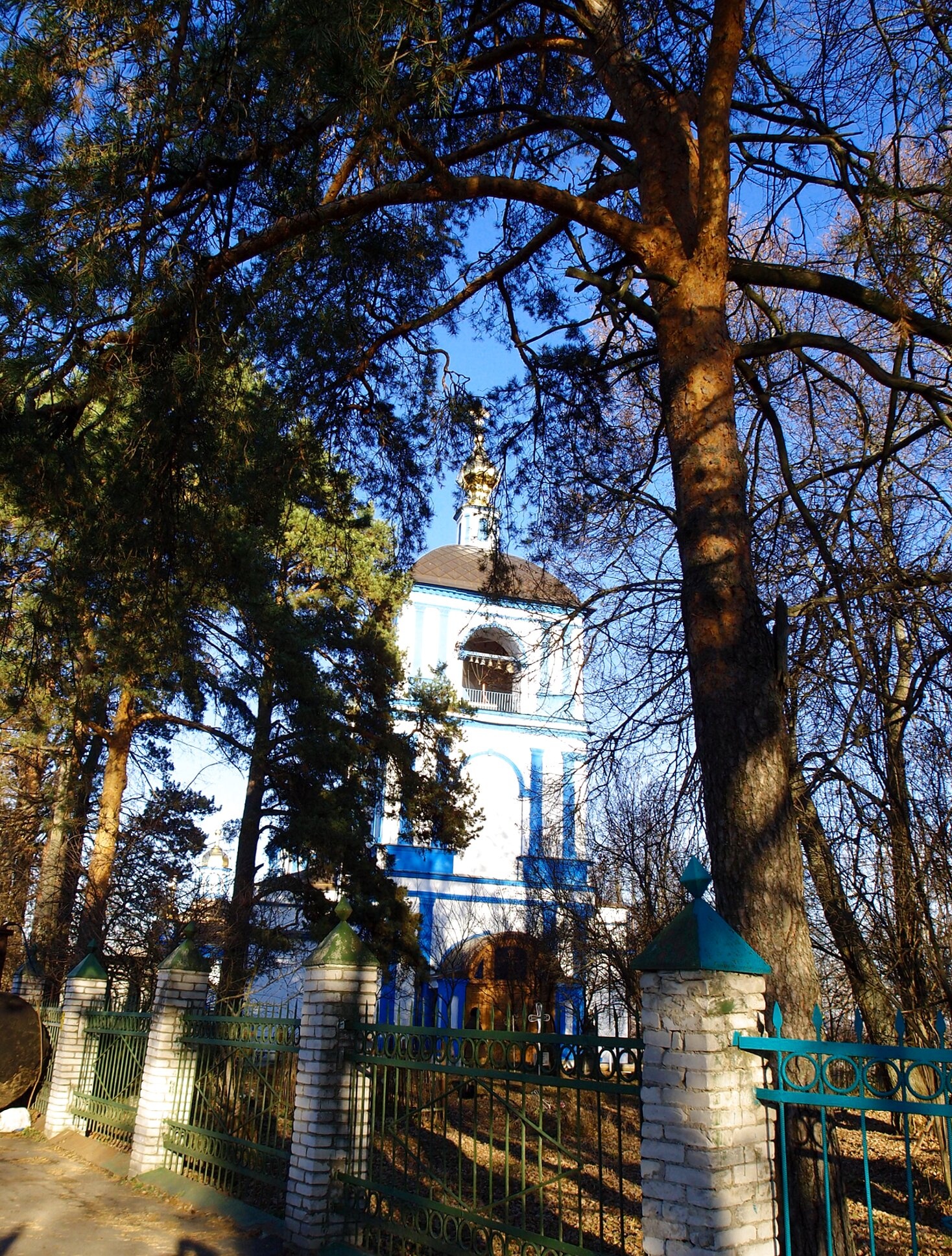 Храм Успения Пресвятой Богородицы в селе Обухово