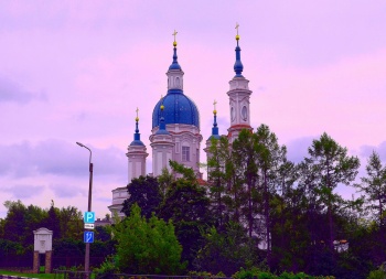Екатерининский собор в Кингисеппе - архитектурный памятник XVIII века