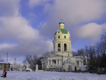 Никольский храм в усадьбе Гребнево - зимняя фотография