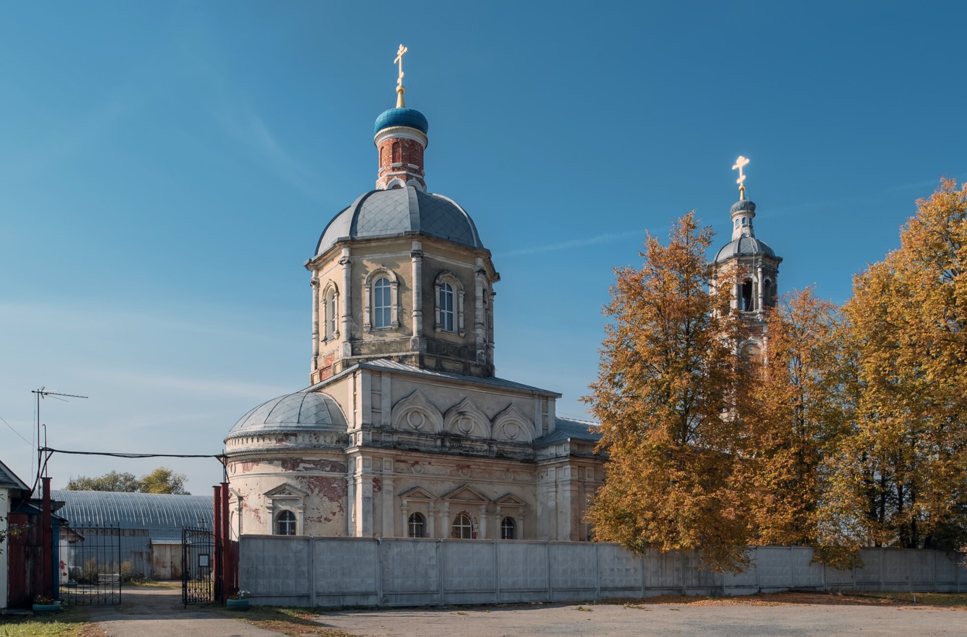 Храм святых бессребреников Космы и Дамиана в посёлке Виноградово