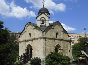 Церковь Трифона в Напрудном - древний православный храм в Москве