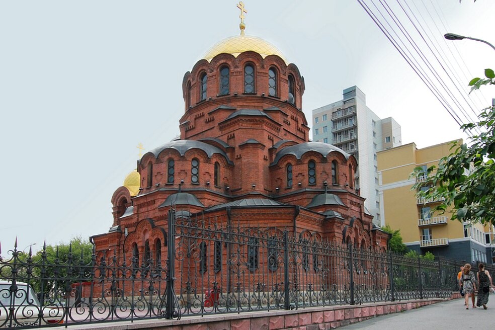 Собор во имя святого благоверного князя Александра Невского в Новосибирске