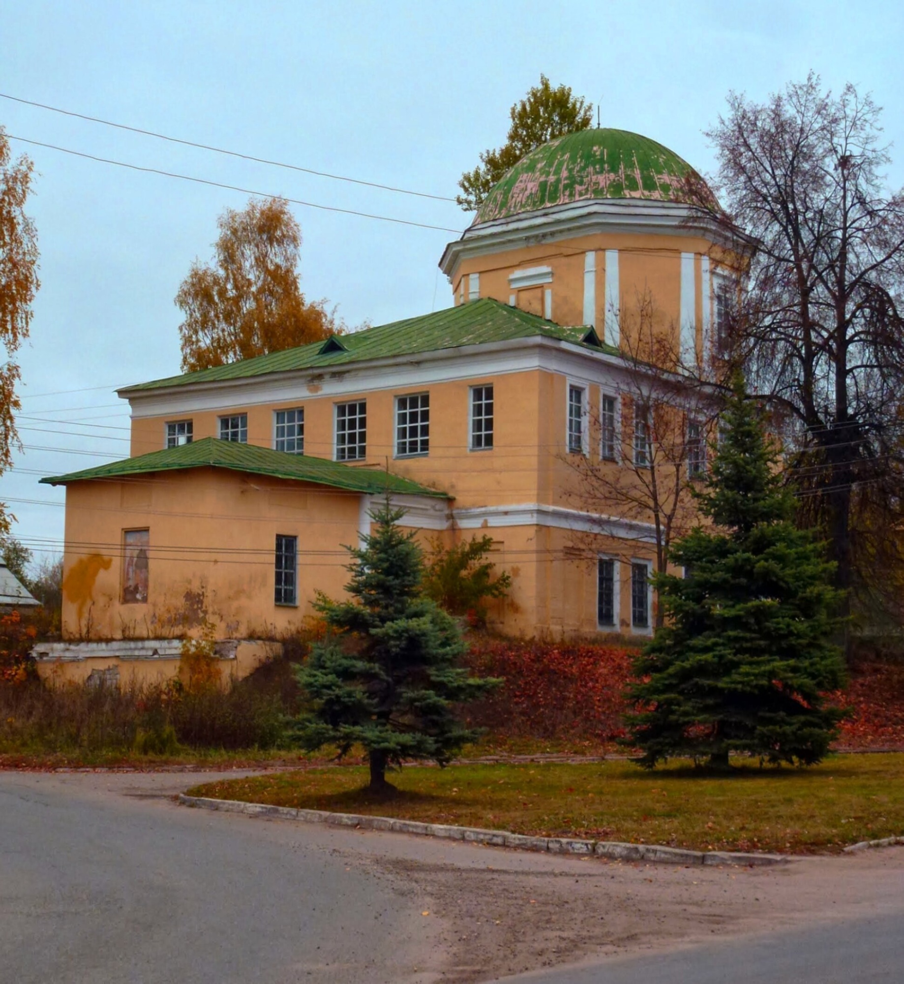 Крестовоздвиженская церковь в Торжке