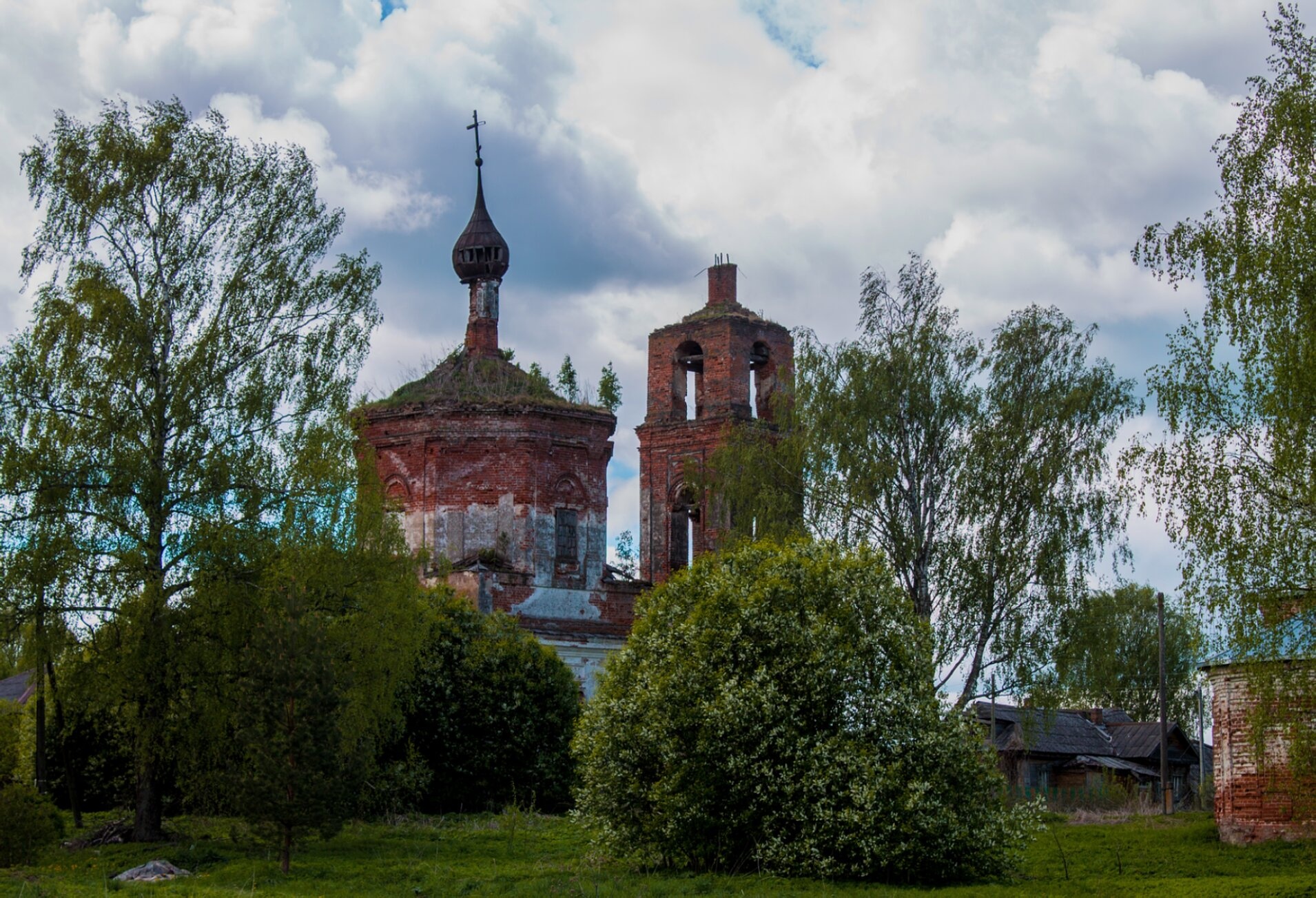Церковь Казанской иконы Божией Матери в селе Халдеево