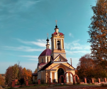 Церковь Воздвижения Креста Господня в селе Воздвиженское