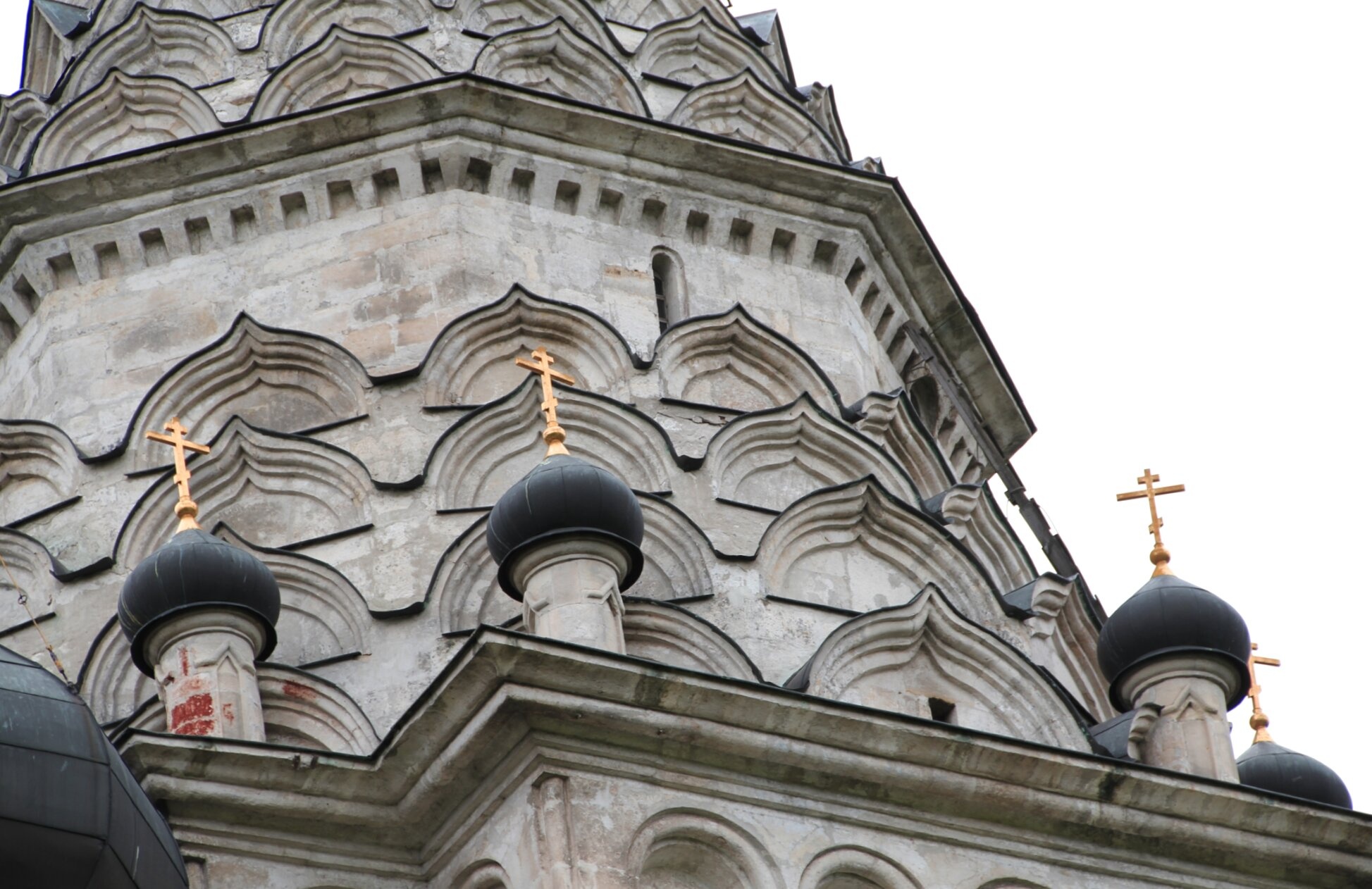 Церковь Преображения Господня в селе Остров: архитектурная деталь