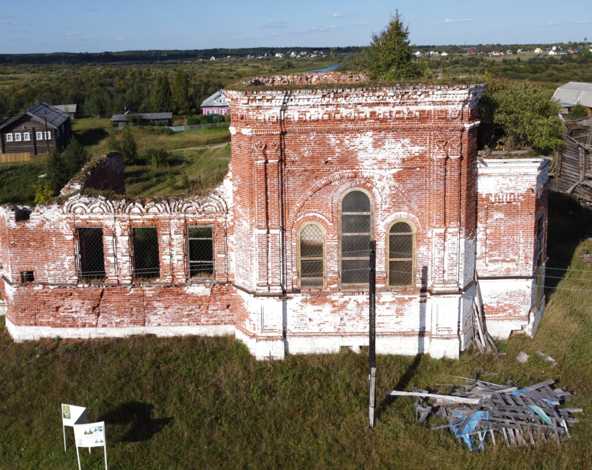 Георгиевская церковь в Верхней Паленьге - памятник православной архитектуры