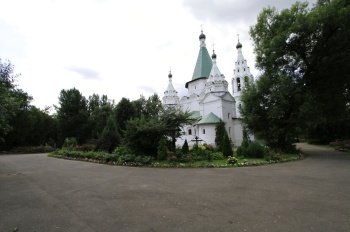 Храм Троицы Живоначальной в Троицком-Голенищеве