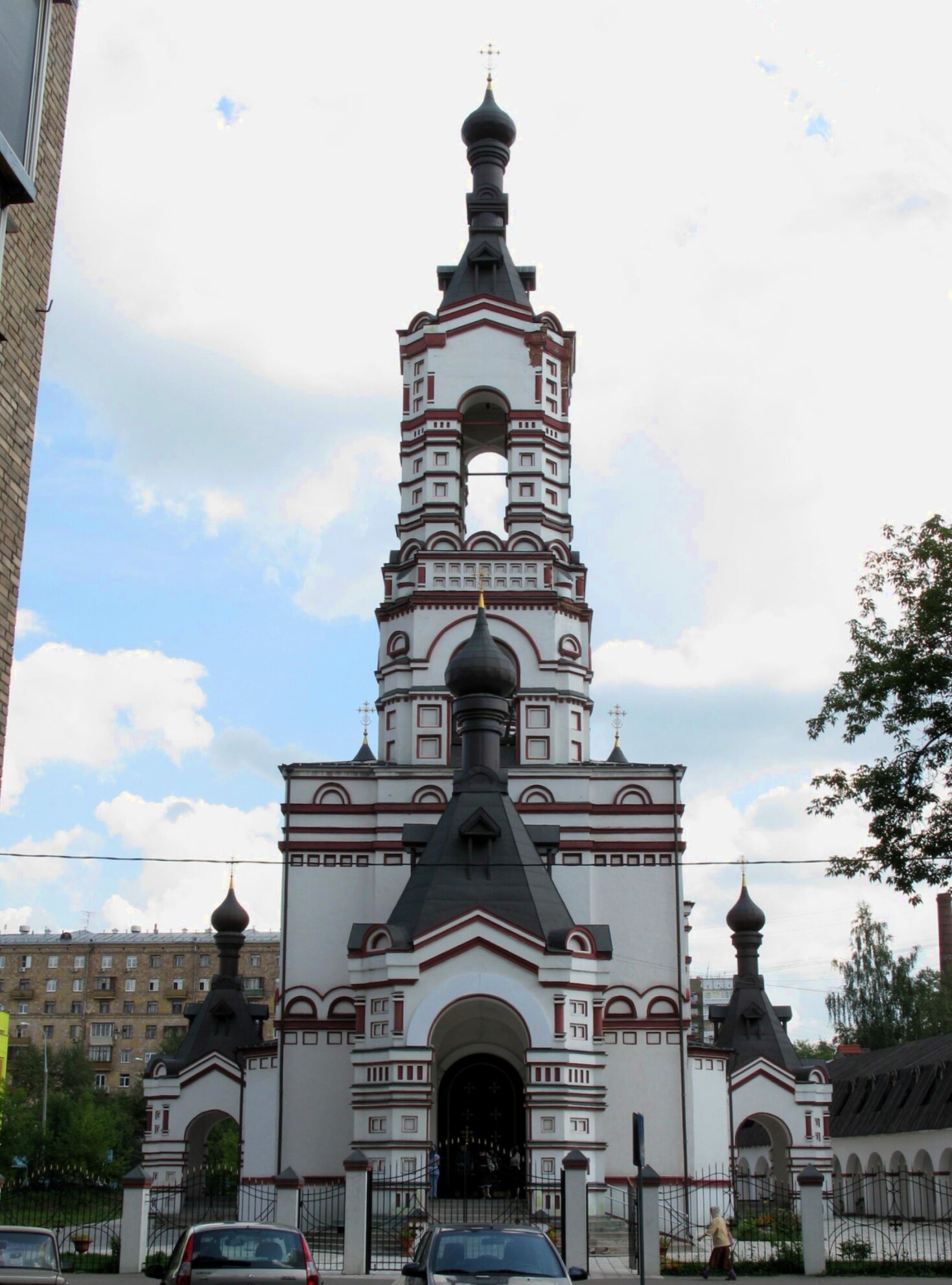 Храм великомученика Димитрия Солунского на Благуше