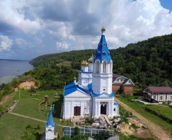 Храм Святителя Николая Чудотворца в селе Исады