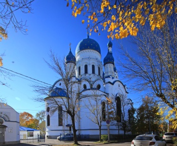 Покровский собор в Гатчине - осенняя фотография