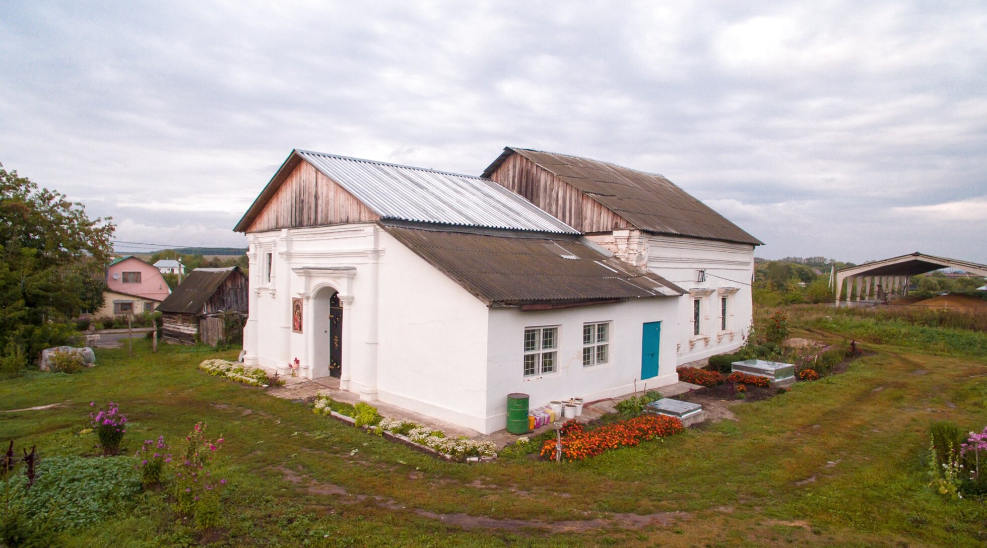 Церковь Владимирской иконы Божией Матери в селе Горностаево