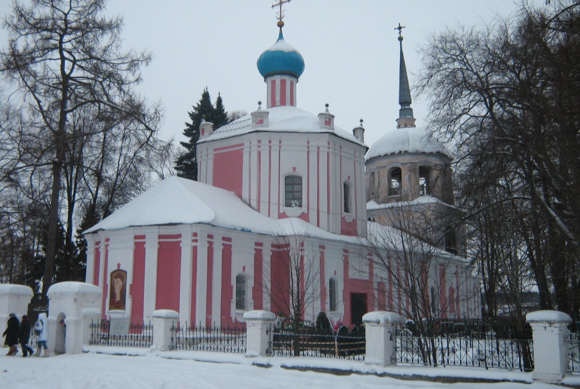 Храм Воскресения Христова на Прутненском погосте