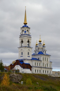 Храм во имя святых первоверховных апостолов Петра и Павла в Североуральске