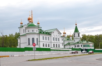 Храм Успения Пресвятой Богородицы в Берёзовском